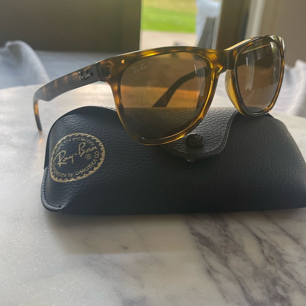 Ray-Ban Polarized Sunglasses - RB 4184 710/83